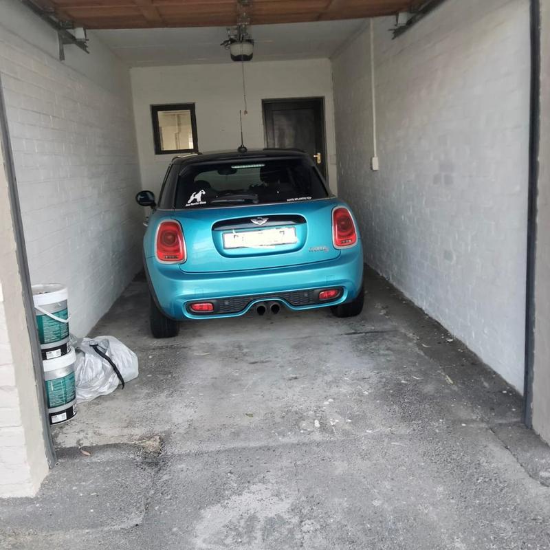 To Let Commercial Property for Rent in Hout Bay Western Cape